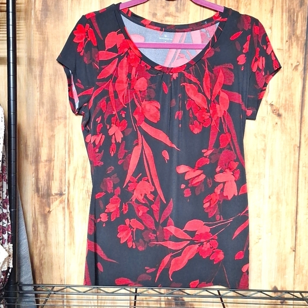 Worthington V-NECK BLOUSE MEDIUM RED AND BLACK FLORAL PRINT